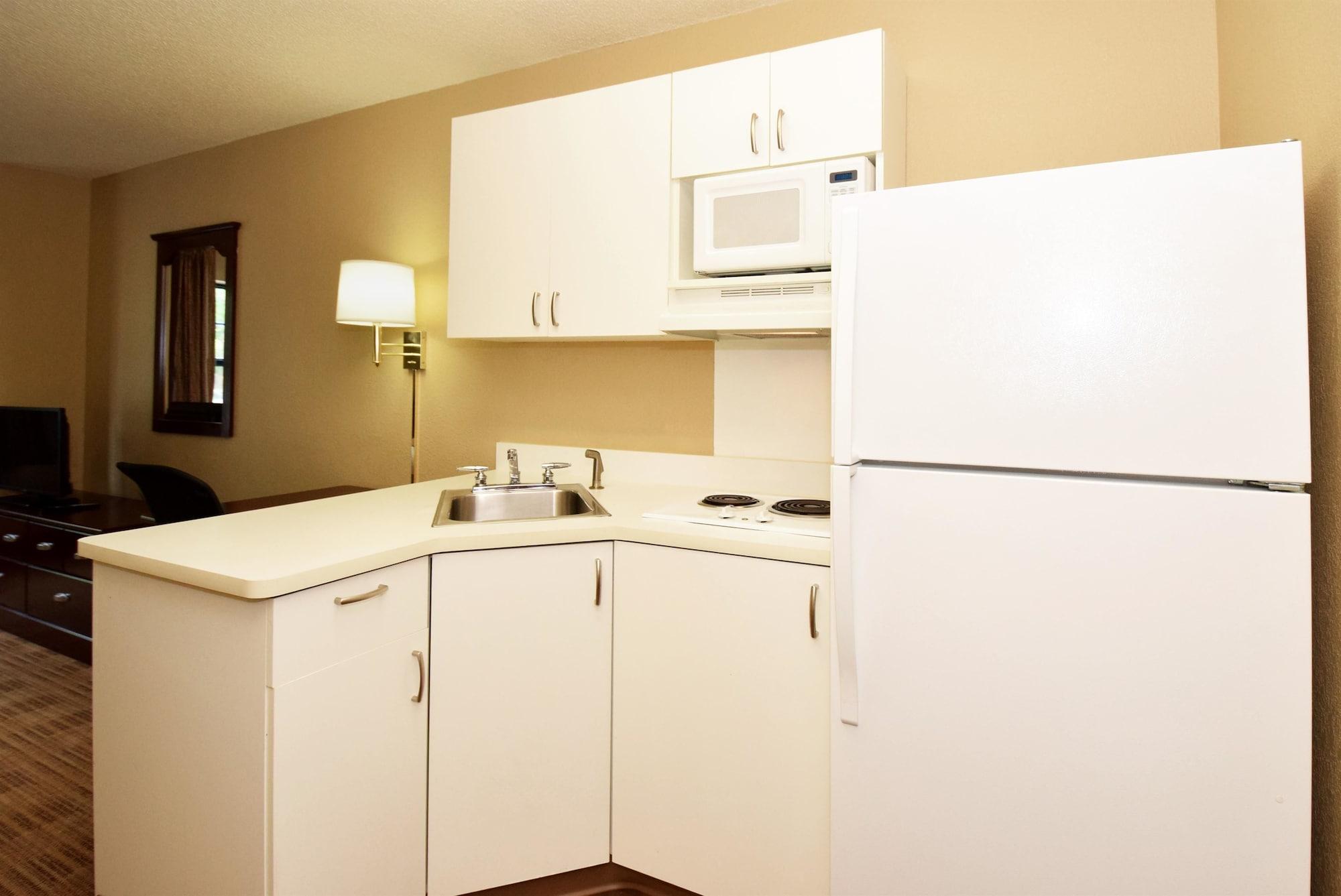 Extended Stay America Suites - Santa Barbara - Calle Real Goleta Kültér fotó