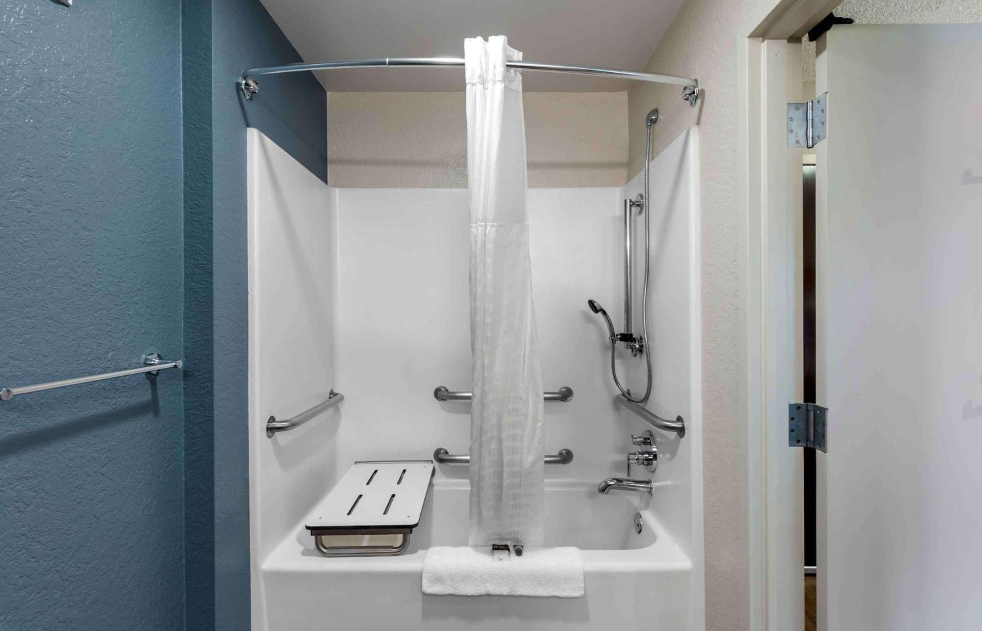 Extended Stay America Suites - Santa Barbara - Calle Real Goleta Kültér fotó