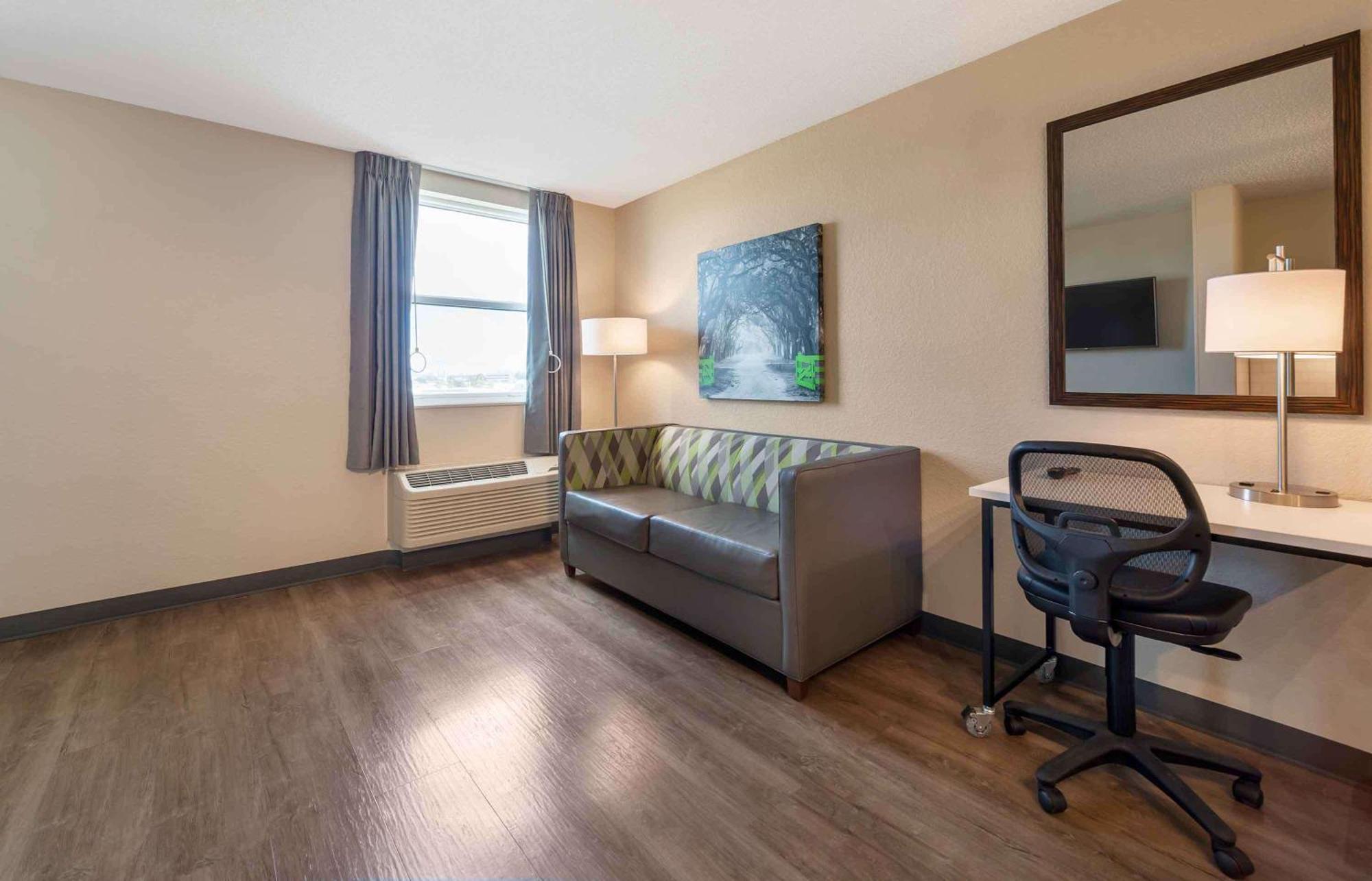 Extended Stay America Suites - Santa Barbara - Calle Real Goleta Kültér fotó