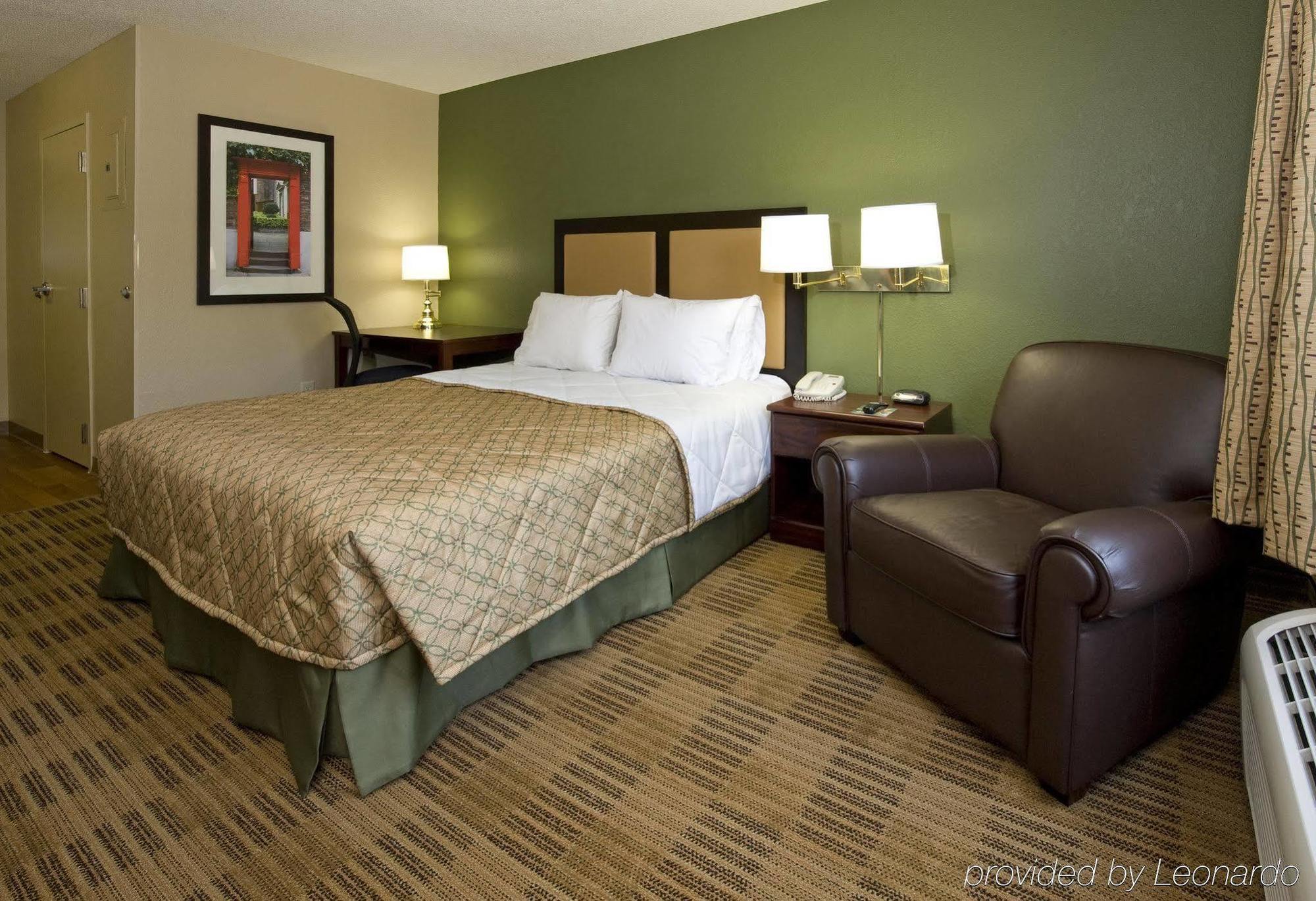 Extended Stay America Suites - Santa Barbara - Calle Real Goleta Kültér fotó