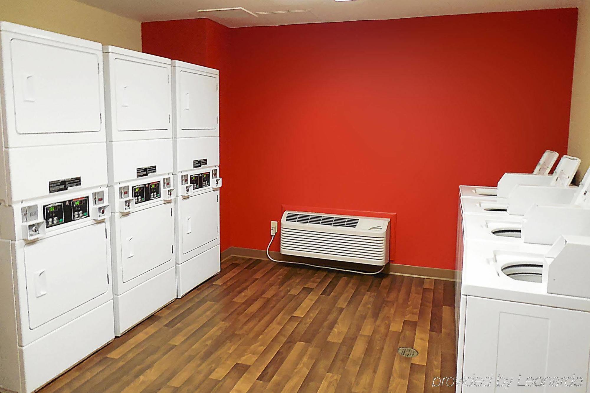 Extended Stay America Suites - Santa Barbara - Calle Real Goleta Kültér fotó
